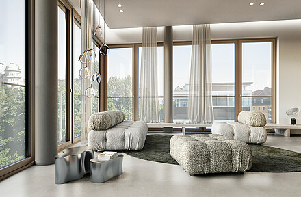 Penthouse-Wohnbereich mit Panoramafenstern und Blick über München